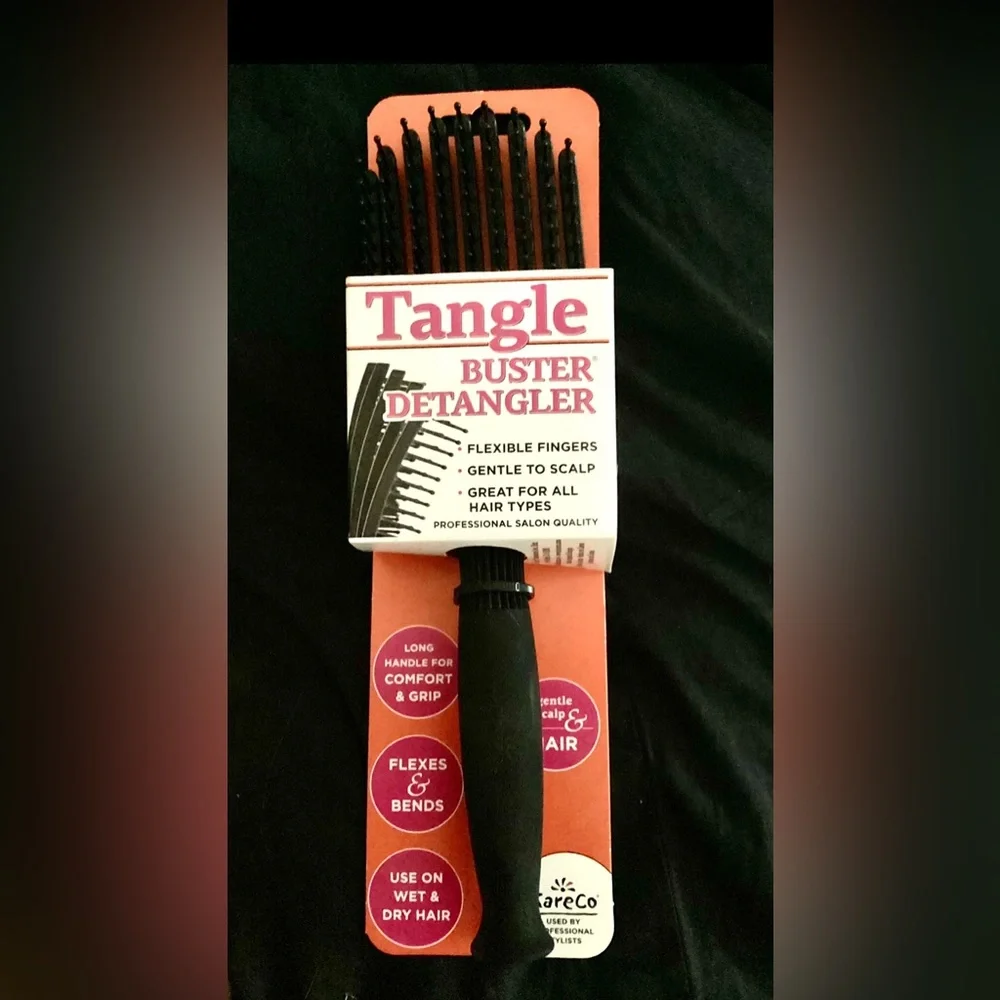 New! Good Housekeeping Detangle Buster Full Hair Brush